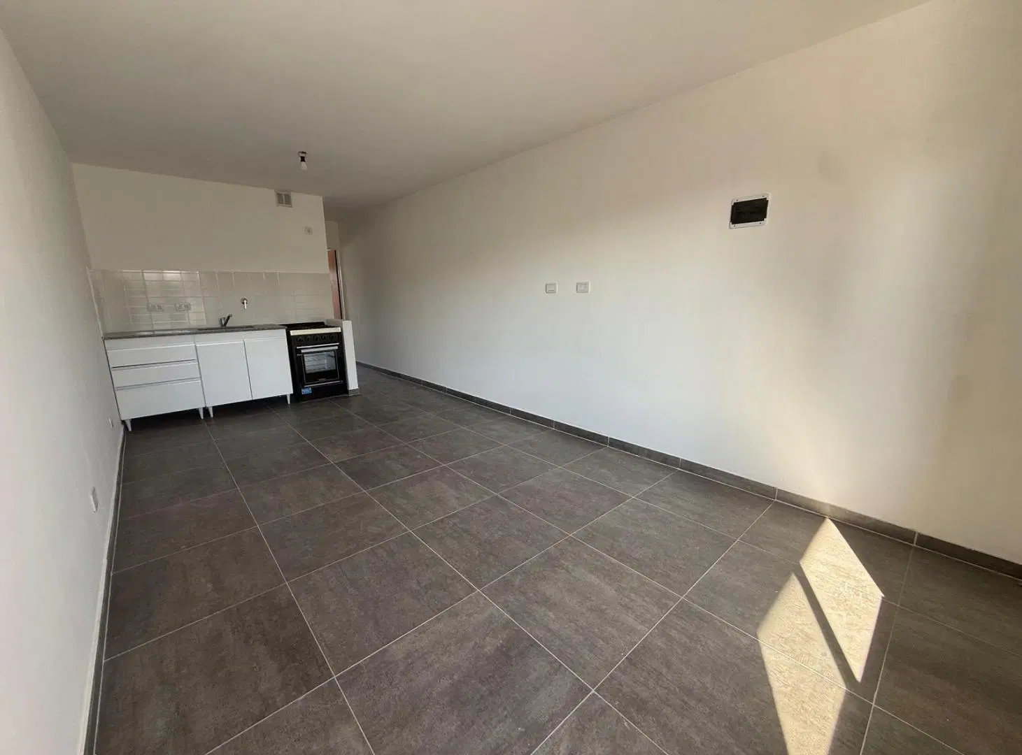 VENTA DEPARTAMENTO 2 AMBIENTES CON BALCON Y TERRAZA PROPIA A ESTRENAR CASTELAR NORTE 2
