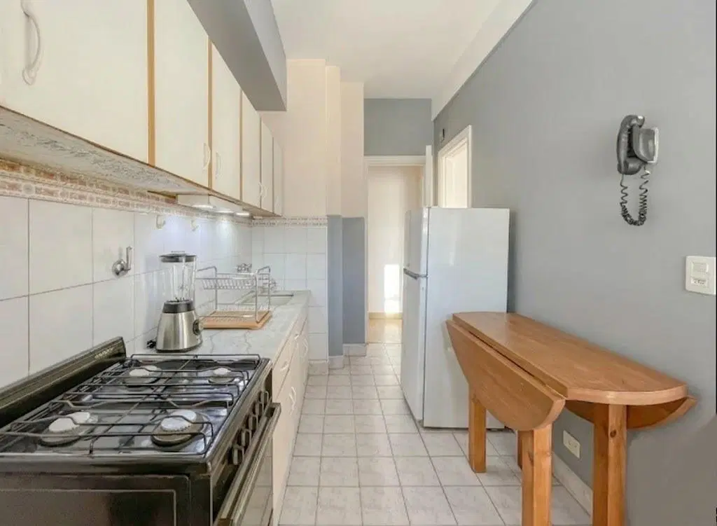 Venta departamento 4 ambientes luminoso con balcon en Balvanera 8