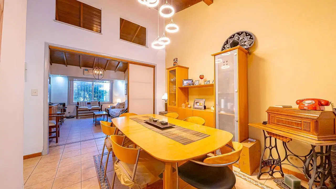 VENTA CASA EN OLIVOS CON PARQUE, PILETA Y PARRILLA 5