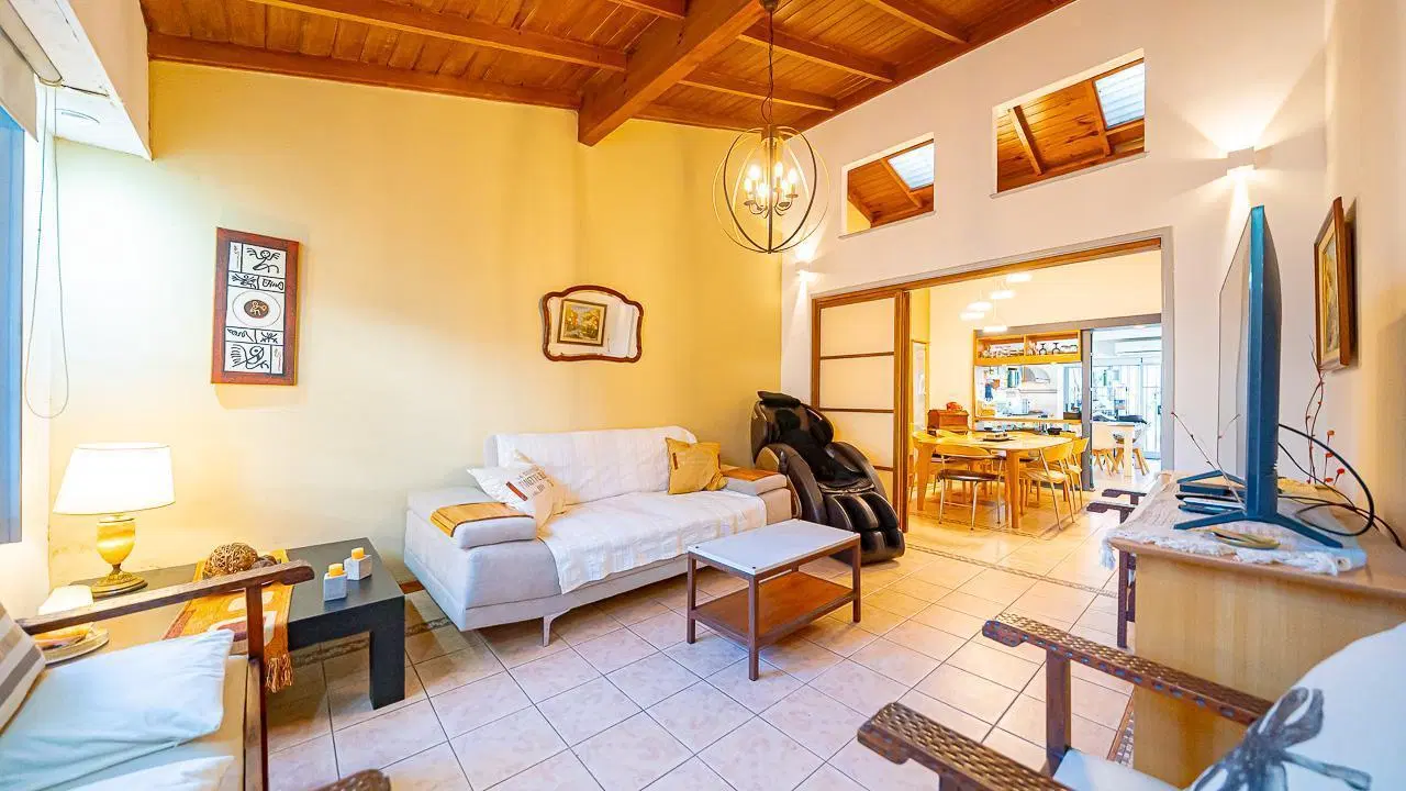 VENTA CASA EN OLIVOS CON PARQUE, PILETA Y PARRILLA 2
