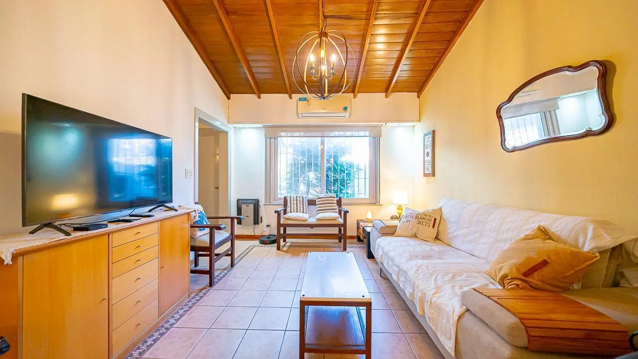VENTA CASA EN OLIVOS CON PARQUE, PILETA Y PARRILLA 4