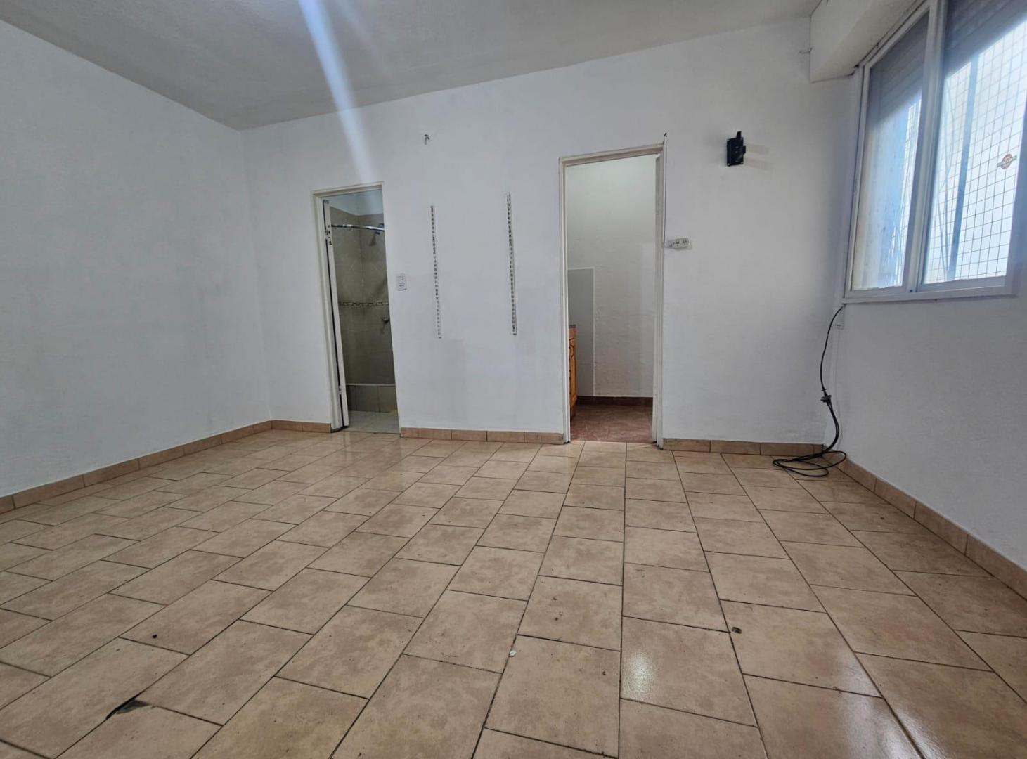 Foto de VENTA Departamento monoambiente Once Balvanera apto crédito, imagen 2