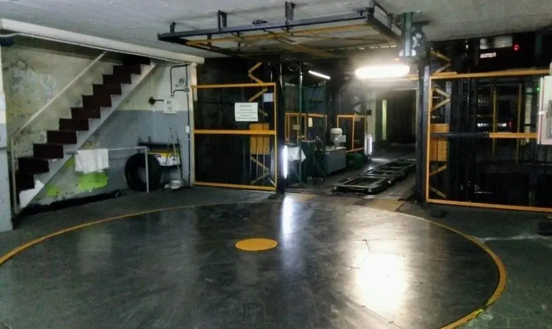 Venta Cochera Techada en Microcentro 5