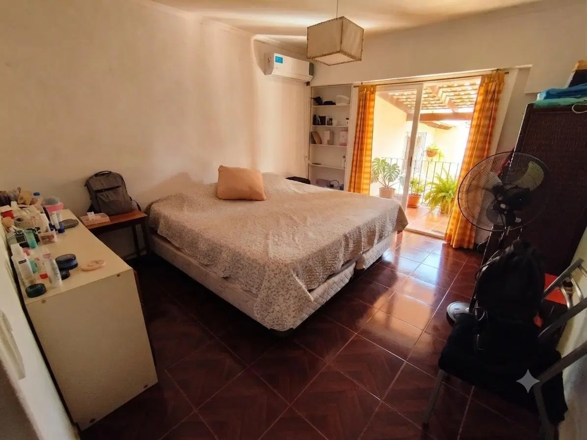 CASA MULTIFAMILIAR EN VENTA EN BENAVIDEZ TIGRE CON PISCINA PARRILLA Y GALERIA 4