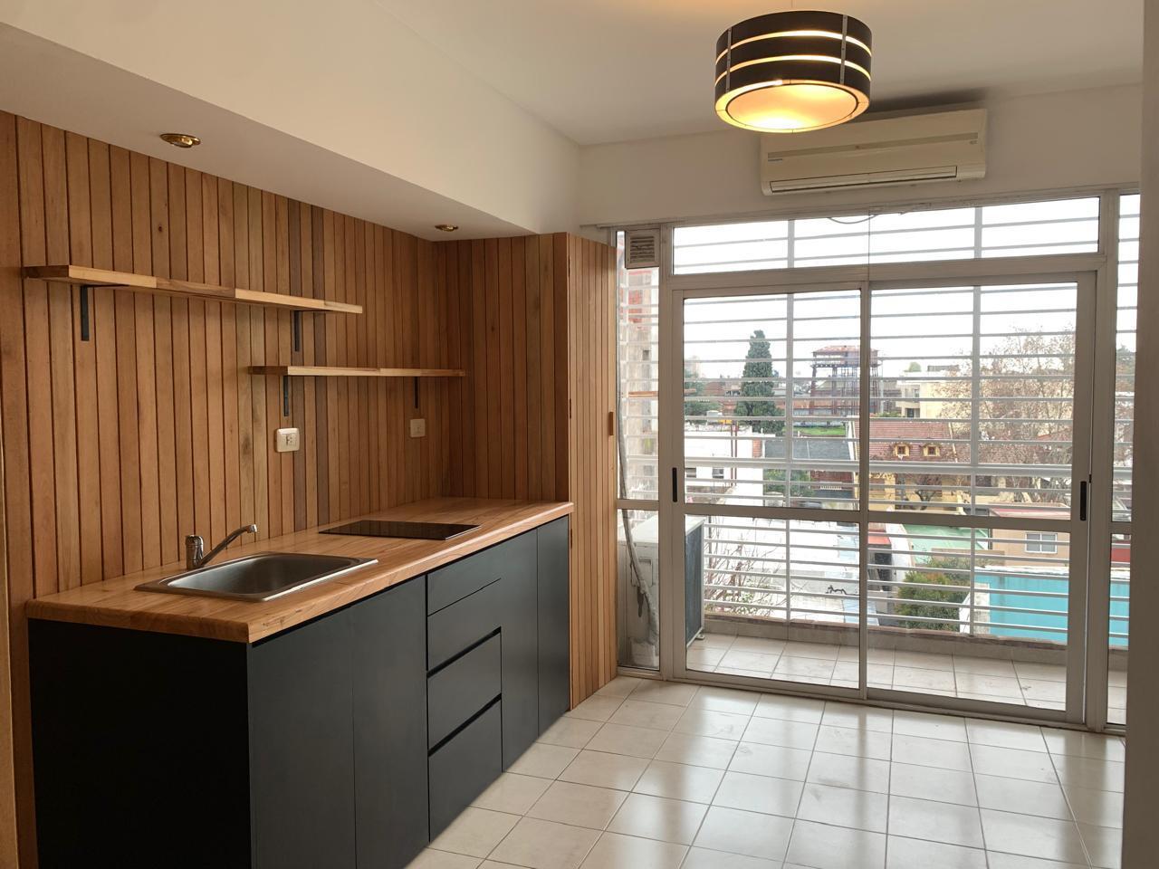 Foto de Alquiler - Departamento 2 ambientes con balcón - Villa Luro, imagen 5