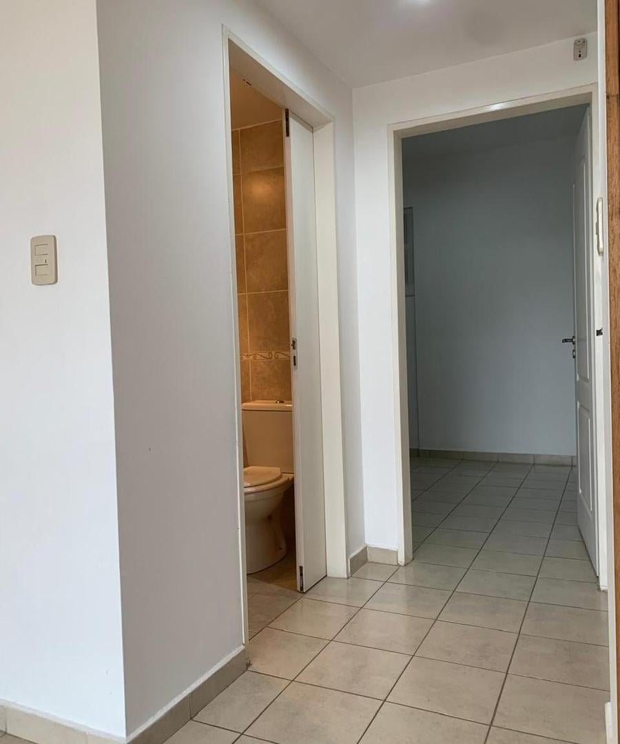Foto de Alquiler - Departamento 2 ambientes con balcón - Villa Luro, imagen 1