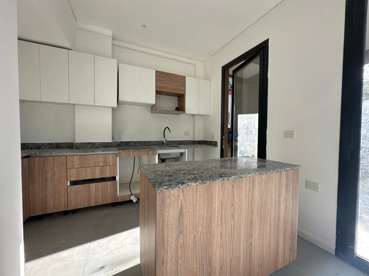 Foto de VENTA CASA TIPO DUPLEX 4 AMB. EN PILAR BARRIO SPRING PARK A ESTRENAR, imagen 1