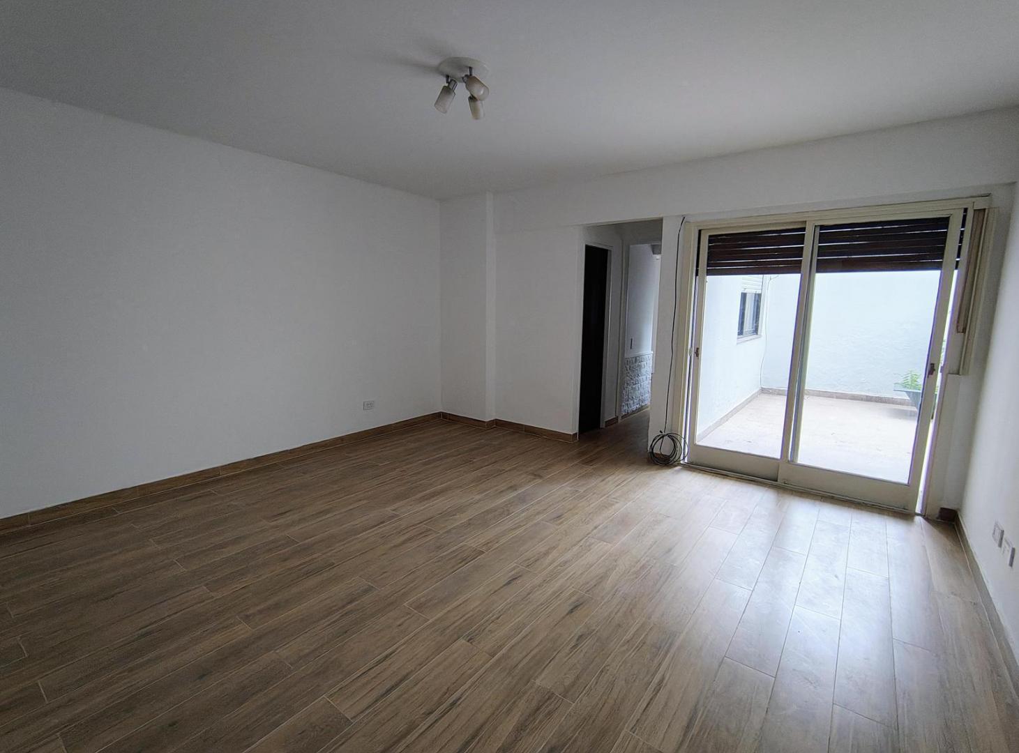 Foto de Bahia Blanca al 3700 Alquiler dos ambientes reciclado con patio, Villa, imagen 3