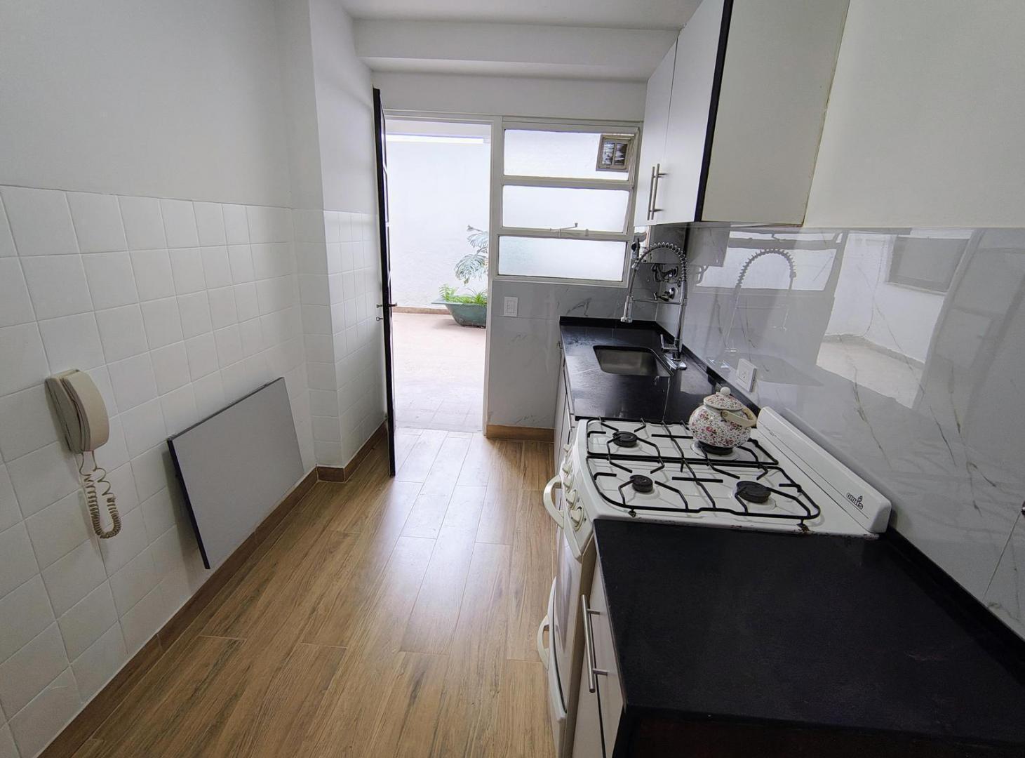 Foto de Bahia Blanca al 3700 Alquiler dos ambientes reciclado con patio, Villa, imagen 4