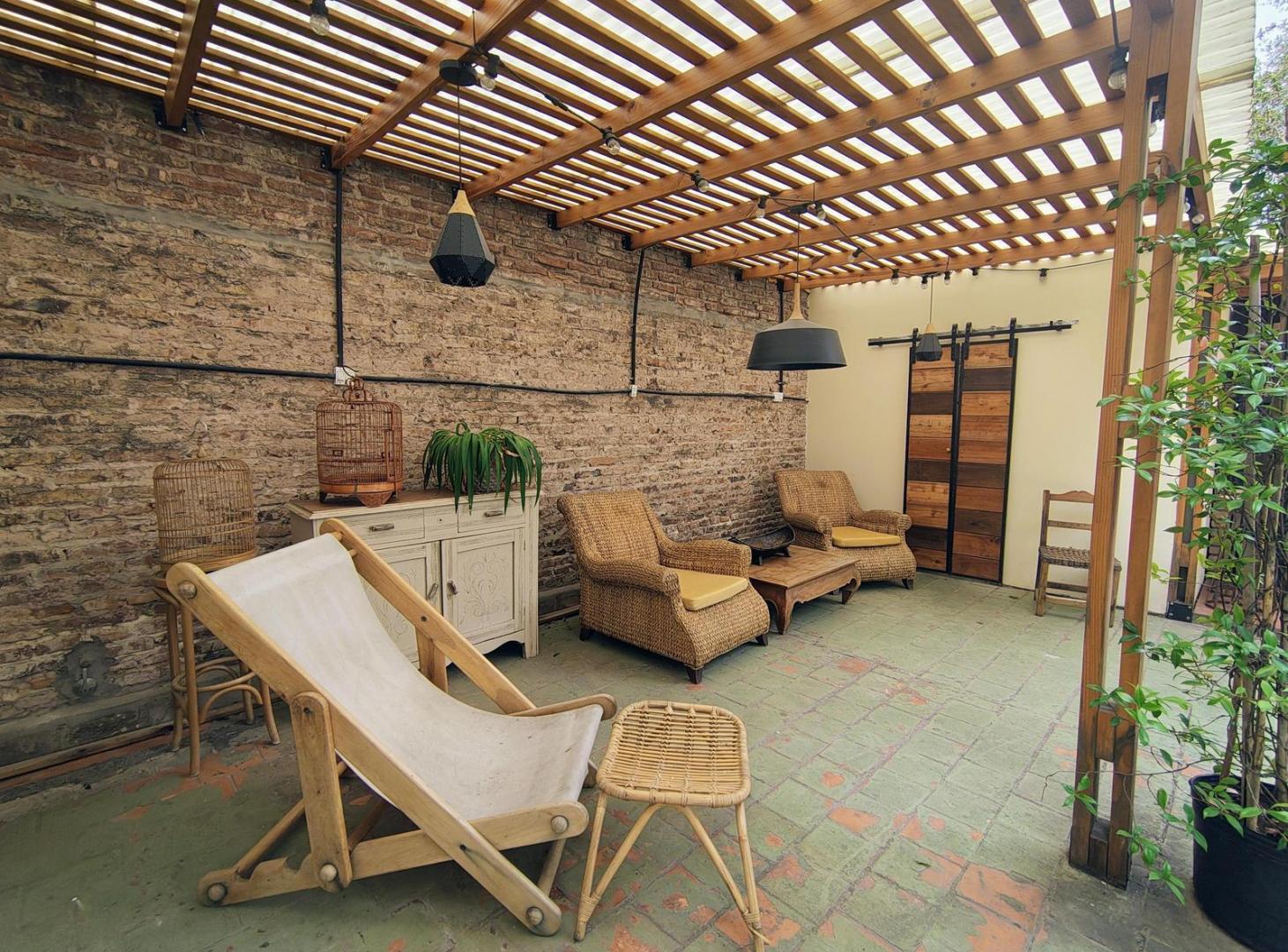 Foto de Venta departamento de 4 ambientes en Villa del Parque con patio, se, imagen 2