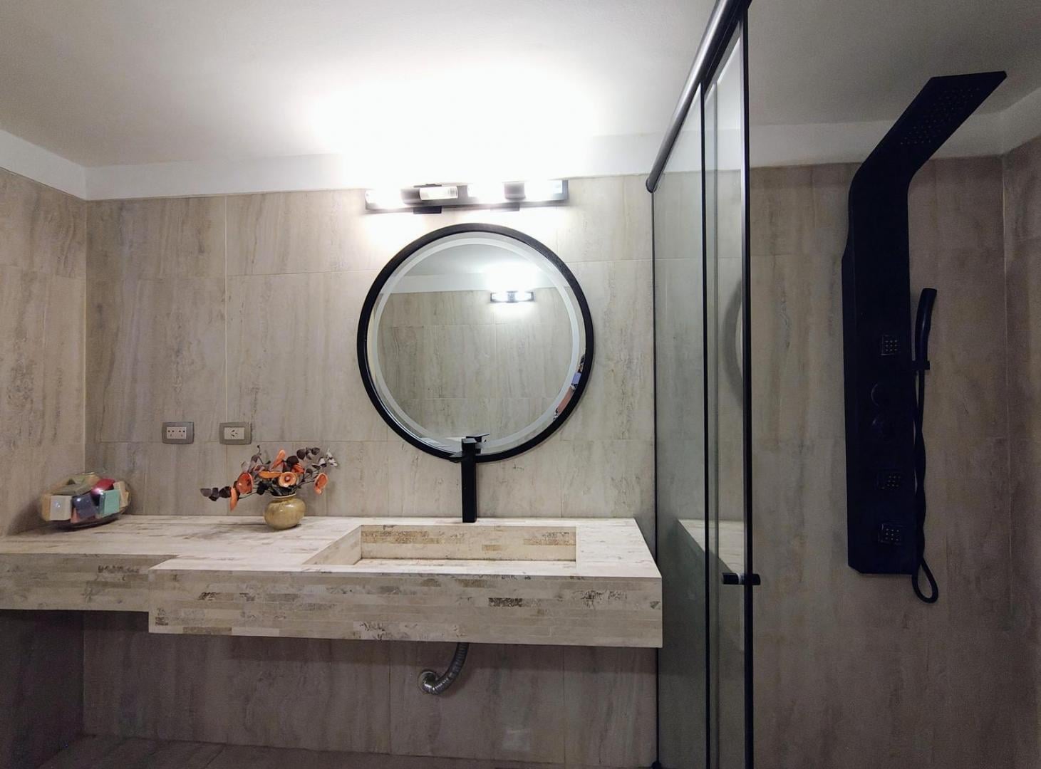 Foto de Venta departamento de 4 ambientes en Villa del Parque con patio, se, imagen 1