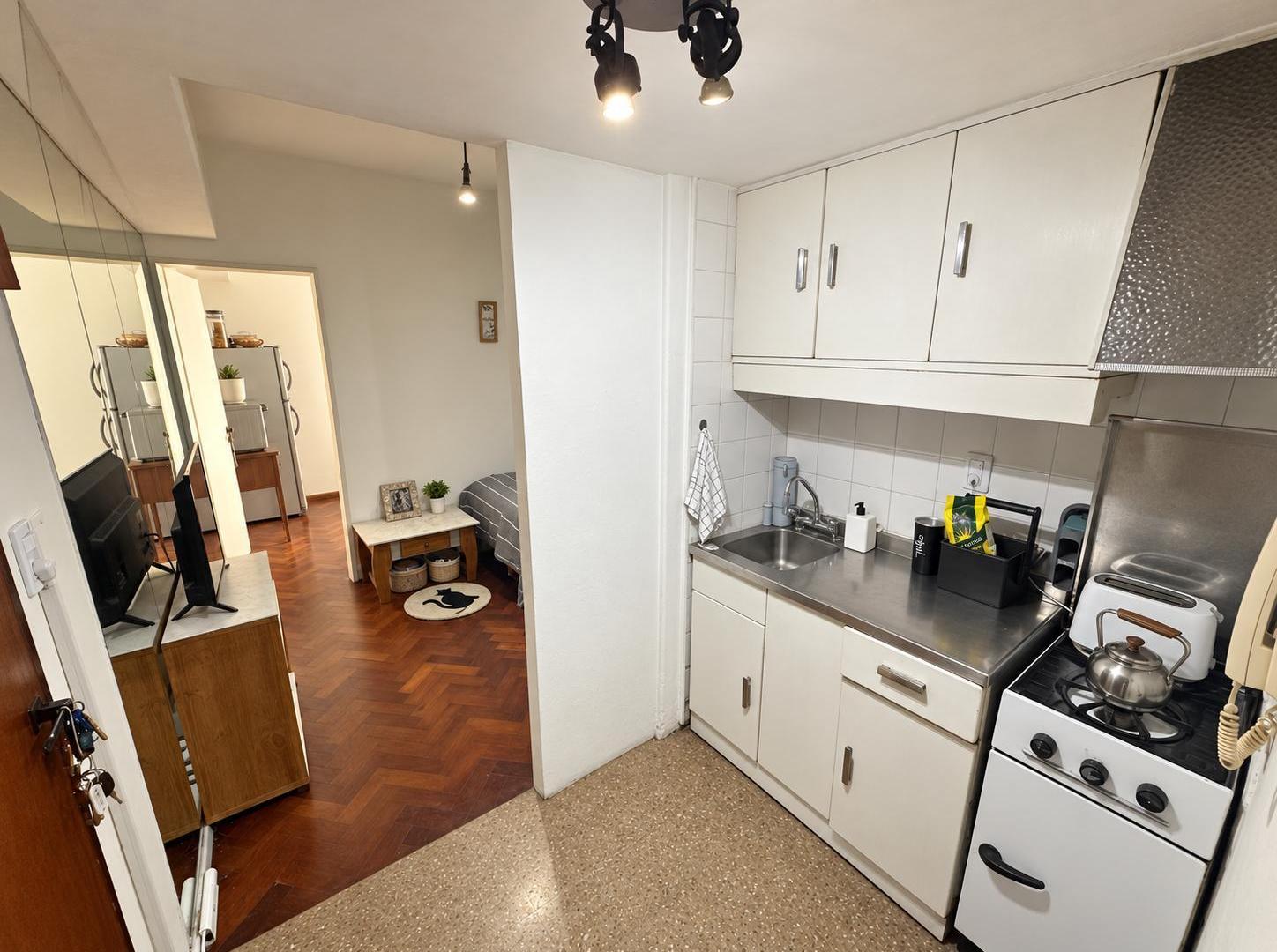 Foto de Venta Departamento de 2 Ambientes en San Nicolás con Gran Potencial de, imagen 3