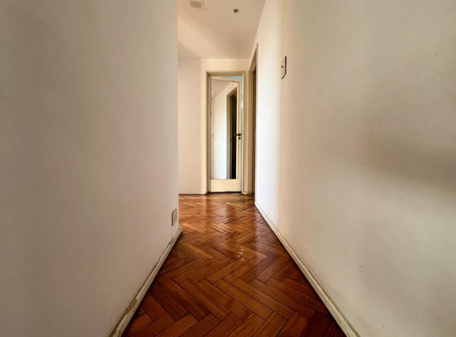 Foto de Departamento en venta 4 ambientes CON BALCÓN CORRIDO en Recoleta, imagen 5