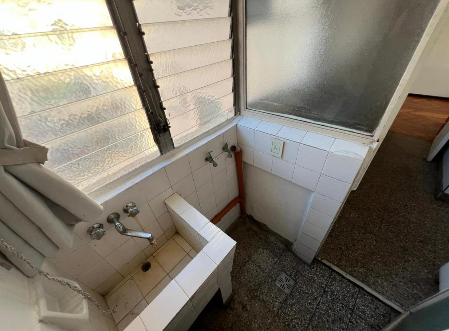 Foto de Departamento en venta 4 ambientes CON BALCÓN CORRIDO en Recoleta, imagen 4