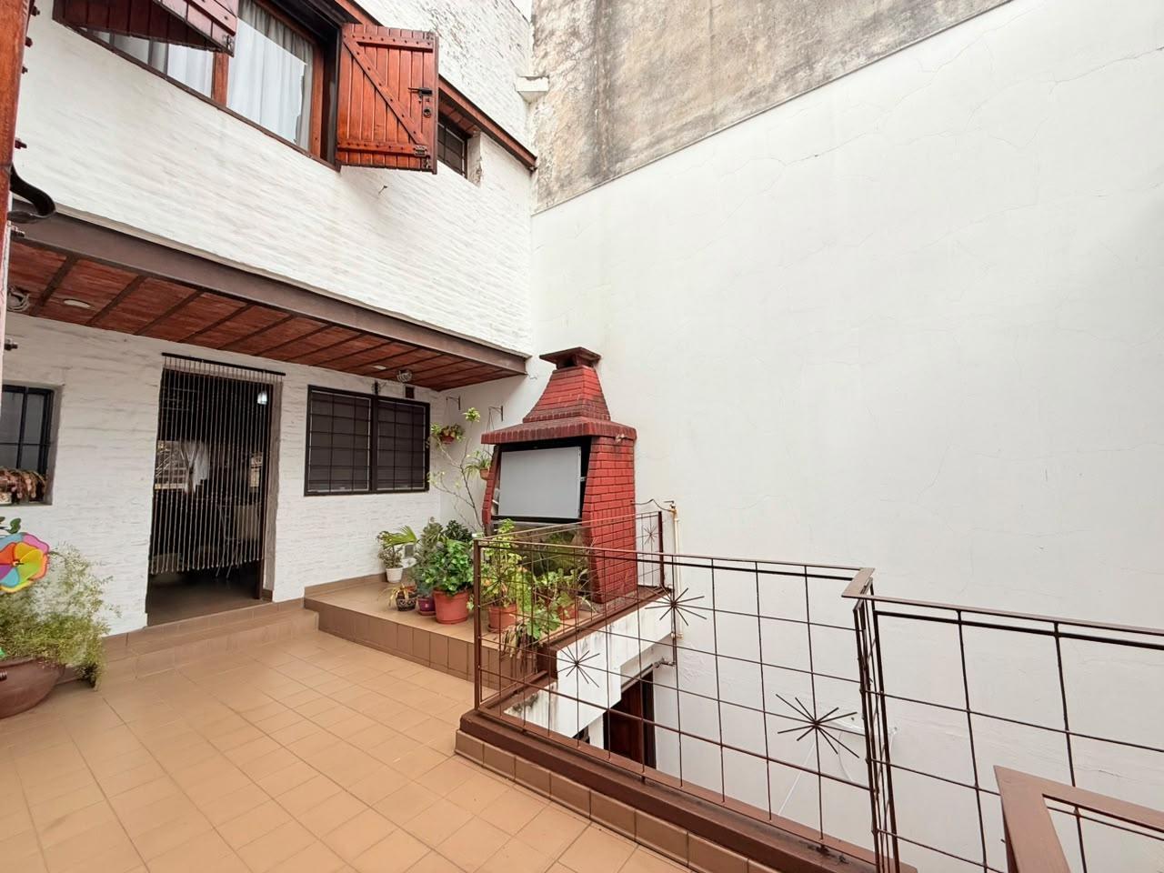 Foto de 2 Casas En Una con 2 patios y terreza - Villa Crespo - Venta Casa con, imagen 4