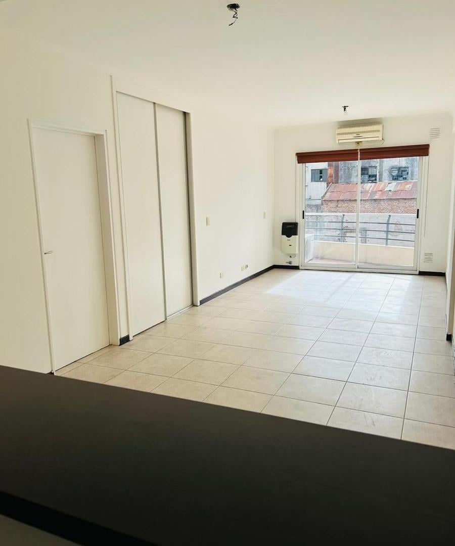 Foto de OPORTUNIDAD DE INVERSIÓN EN BOEDO | MONOAMBIENTE AL CONTRAFRENTE |, imagen 1