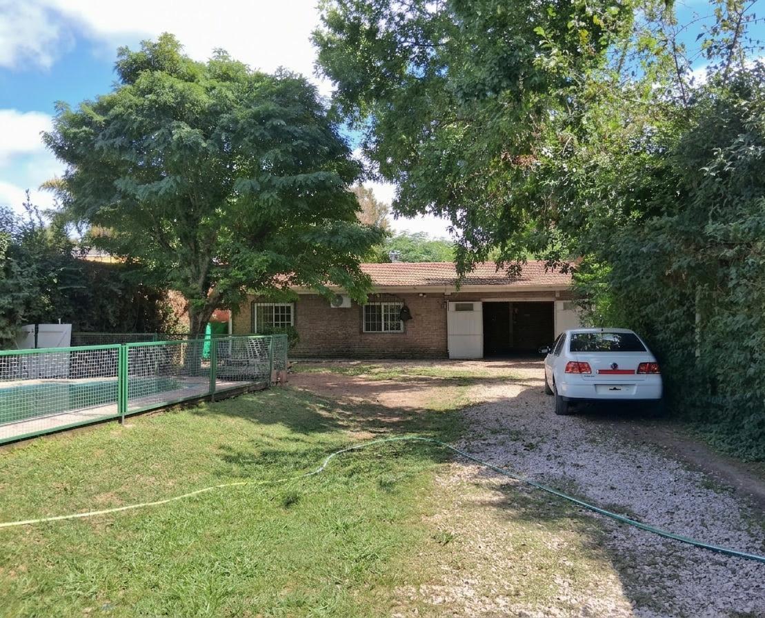 Foto de VENTA Casa Quinta 2 Ambientes Con Cochera, Quincho, Pileta Apto Credito, imagen 1