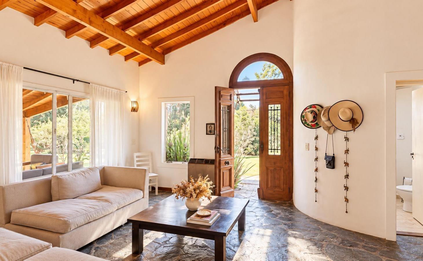 Foto de CASA EN VENTA 5 AMBIENTES CON PILETA BARRIO EL CAZADOR ESCOBAR, imagen 3