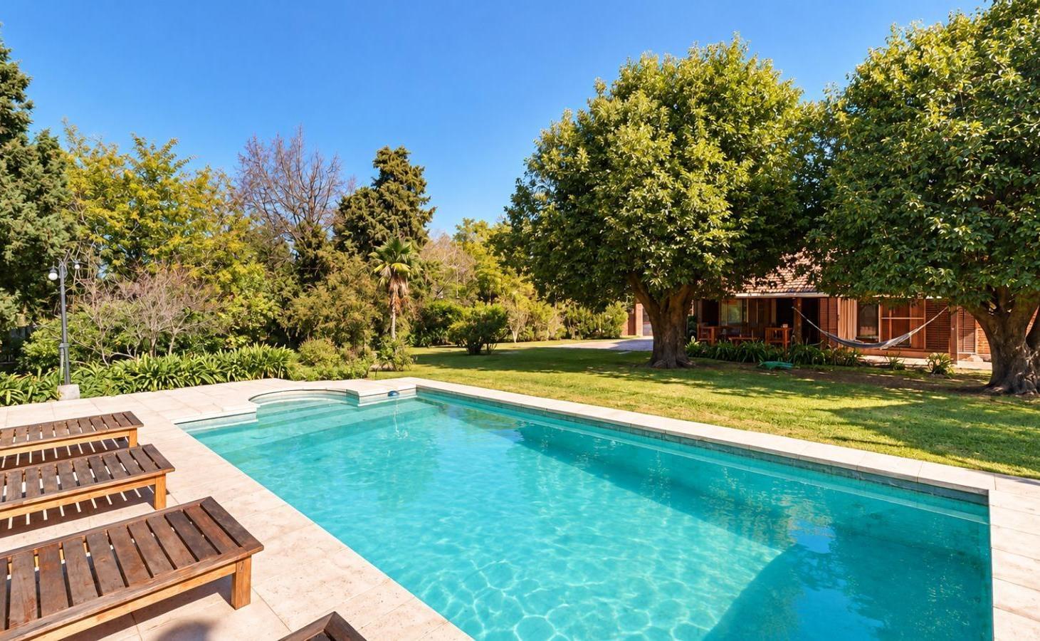 Foto de CASA EN VENTA 5 AMBIENTES CON PILETA BARRIO EL CAZADOR ESCOBAR, imagen 1