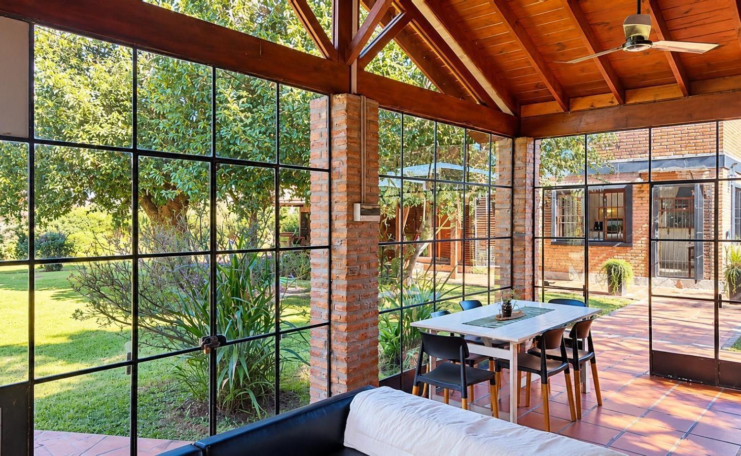Foto de CASA EN VENTA 5 AMBIENTES CON PILETA BARRIO EL CAZADOR ESCOBAR, imagen 4