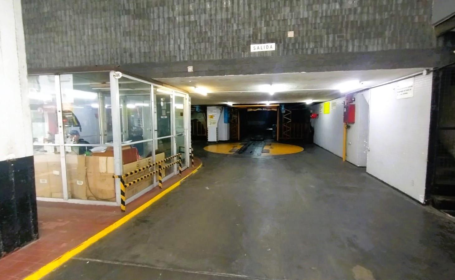 Foto de Cochera en venta en Tribunales, imagen 2