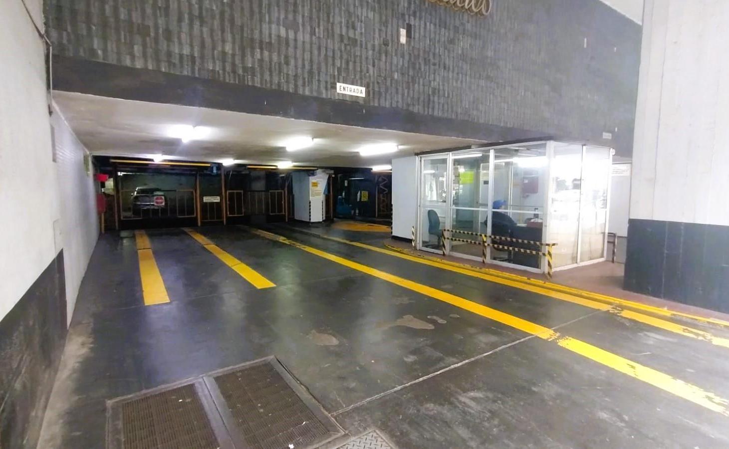 Foto de Cochera en venta en Tribunales, imagen 1