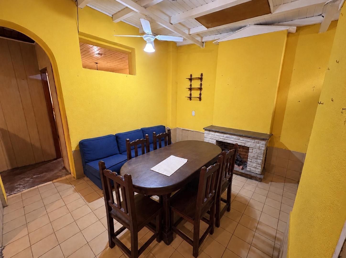 Foto de VENTA PH 3 AMBIENTES A REFACCIONAR EN FLORES, SIN EXPENSAS Y, imagen 2