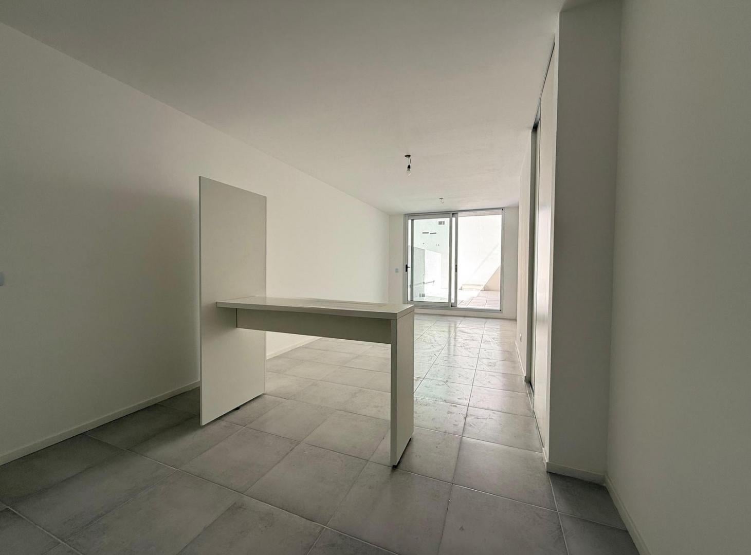 Foto de Venta Monoambiente UADE Patio Departamento Amenities Pileta Gimnasio, imagen 2