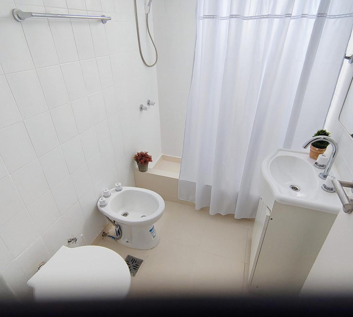Foto de Alquiler departamento 2 ambientes reciclado. Parque Chacabuco, imagen 5