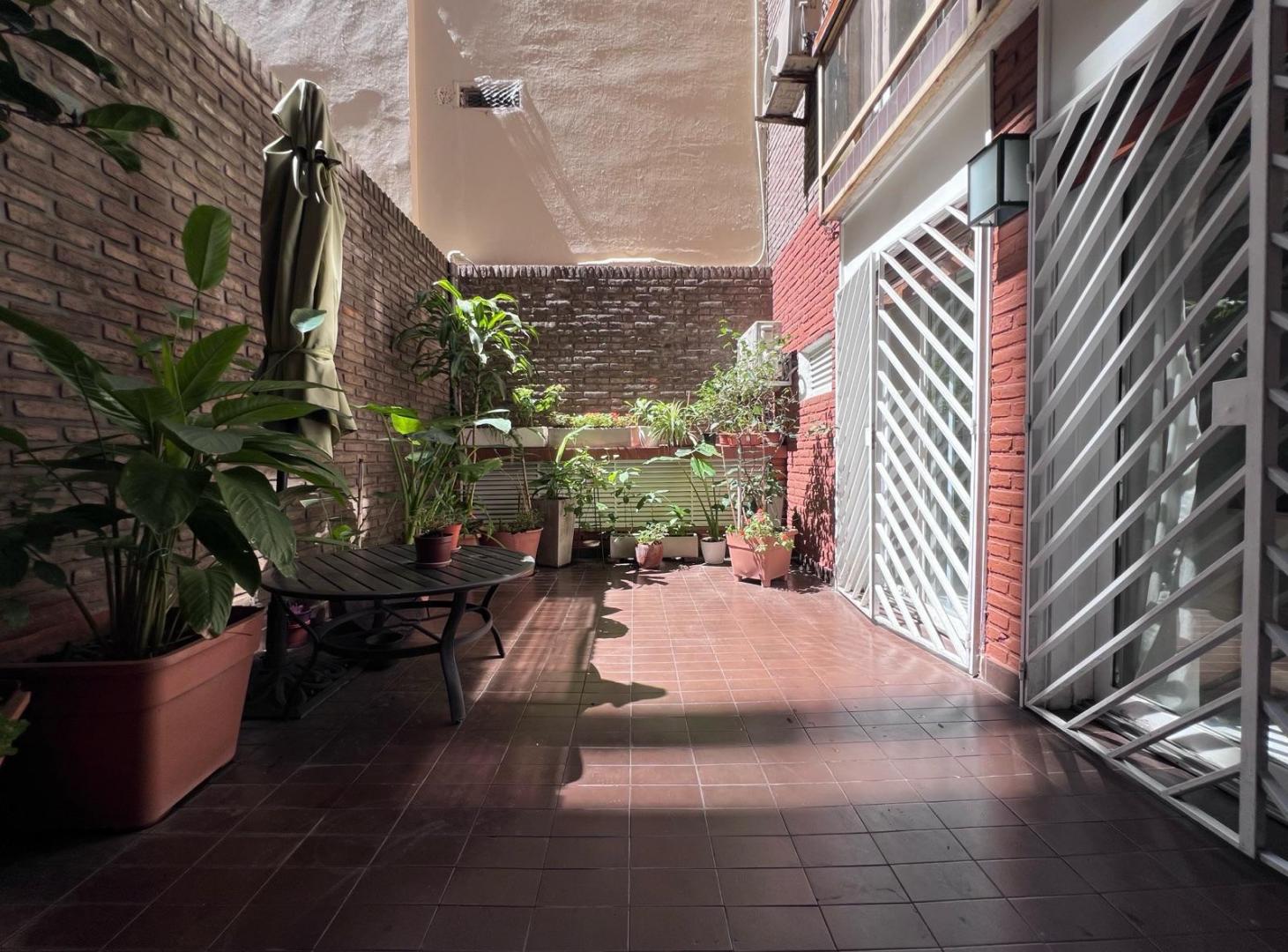 Foto de Departamento en venta de 4 ambientes. Balcón. Dos patios. Cochera. 4, imagen 4