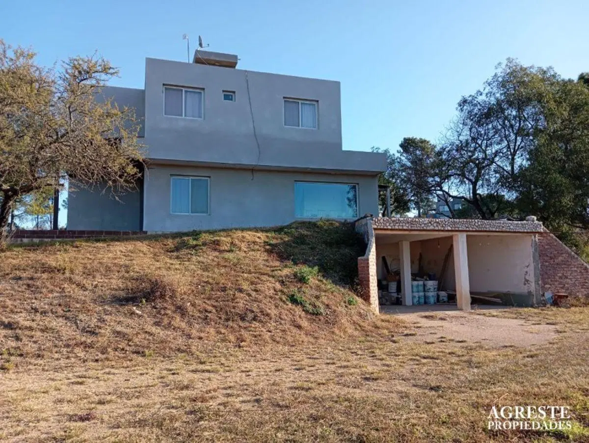 Casa estilo moderno en Villa del Cóndor 3