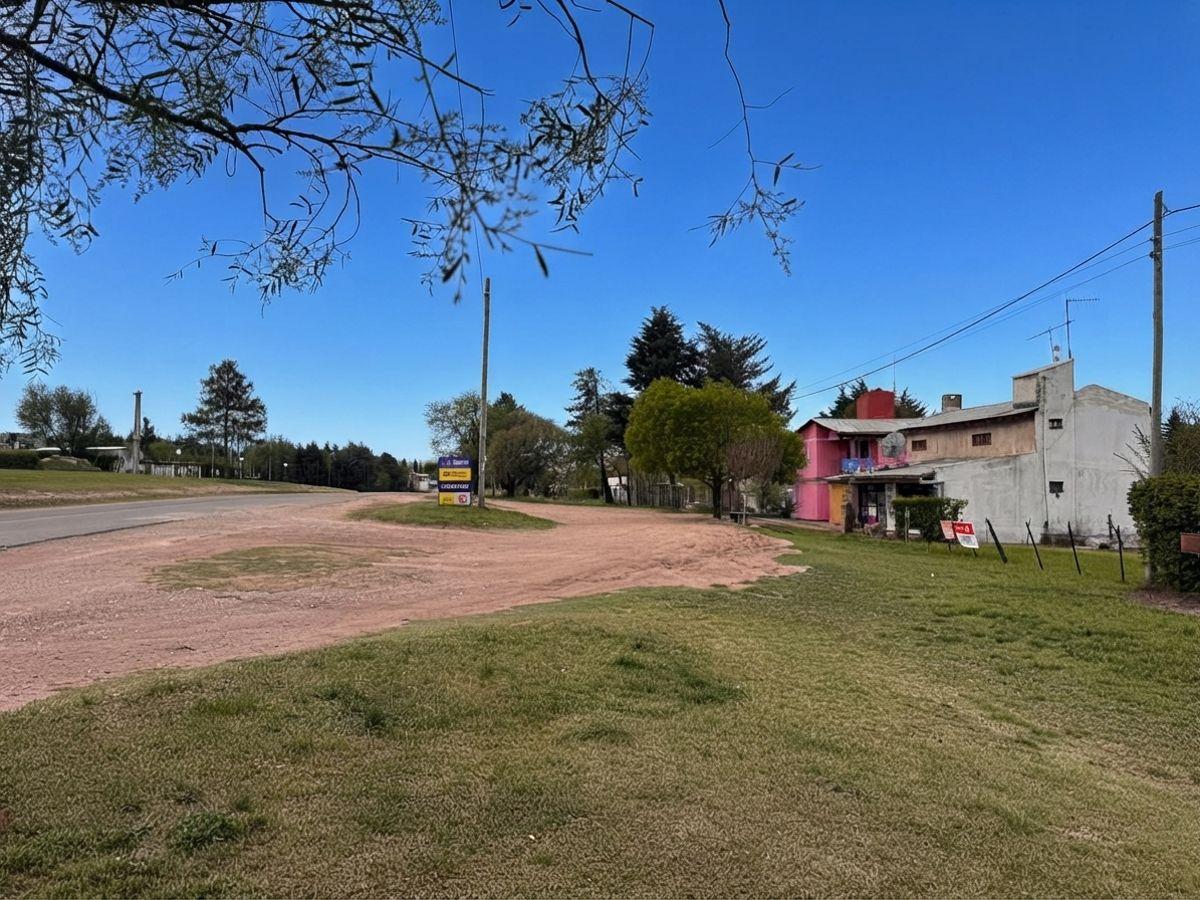 Foto de LOTE 600 M² - SOBRE AV. MALVINAS ARG ZONA DE PROYECCIÓN COMERCIAL, imagen 5