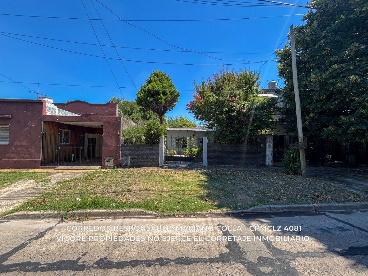 Casa en venta c/ cochera en José Mármol
