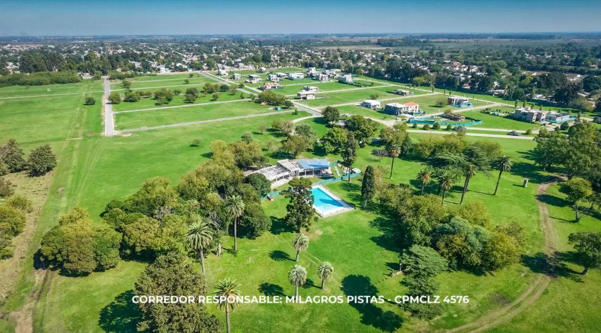 Lote en venta de 450m² ubicado en el barrio Saint Joseph - Longchamps 5