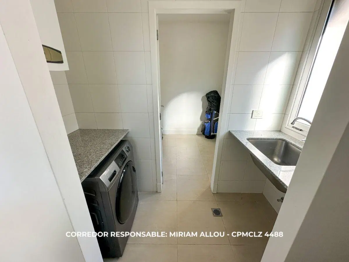 Casa 5 ambientes 796 m² en venta con cochera en Canning 8