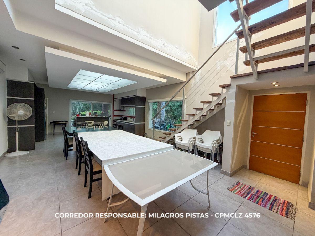 Foto de Casa 4 ambientes 221,74 m² en venta con cochera en Barrio Don Joaquin, imagen 4