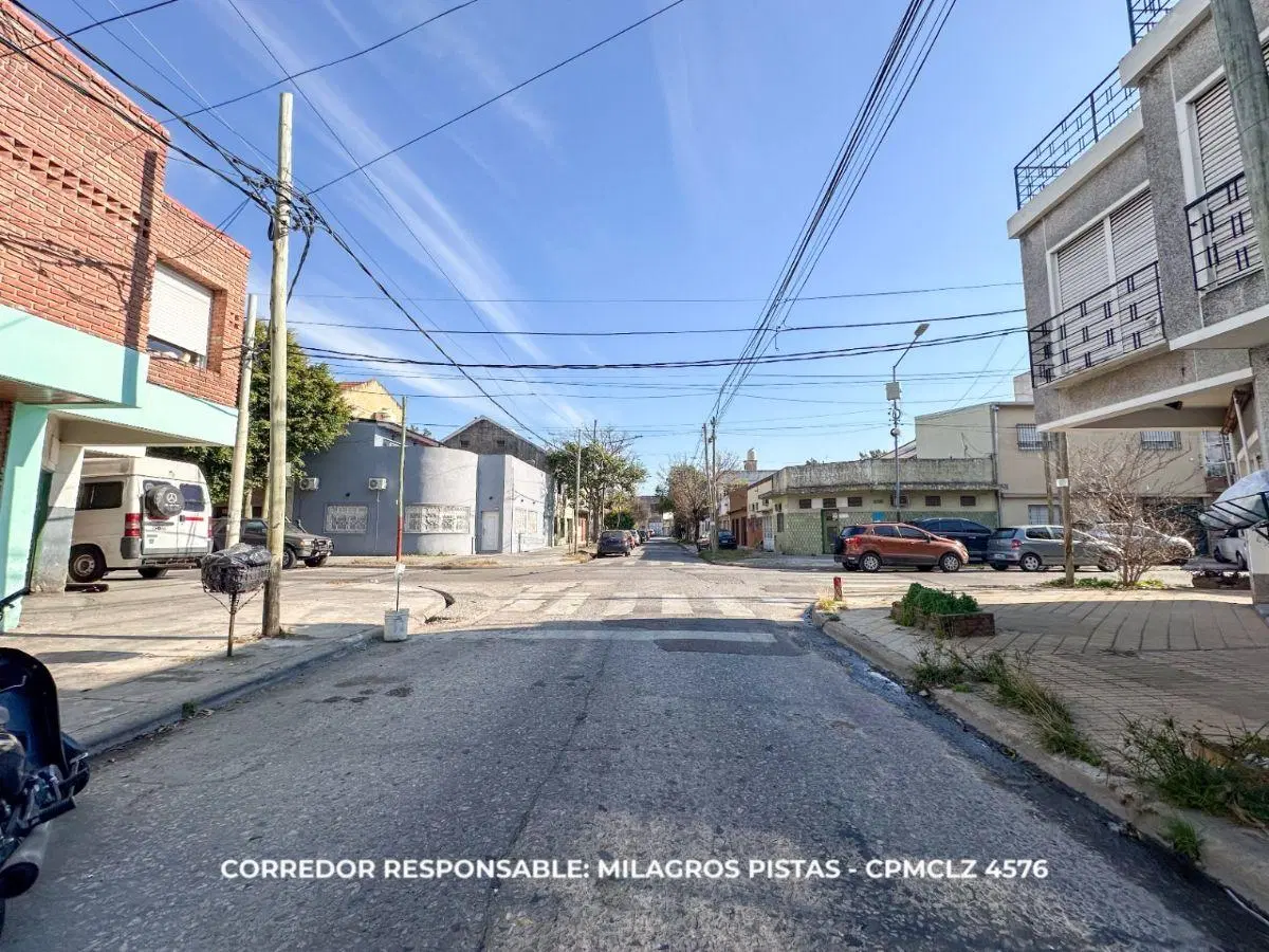 Casa 6 ambientes 200 m² en venta en Lanús Oeste 2