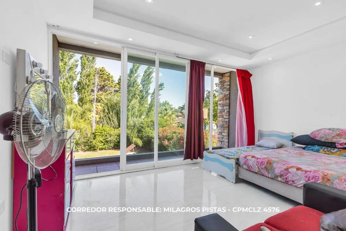 CASA DE 5 AMBIENTES EN VENTA SOBRE LOTE DE 900 M² EN BARRIO LAS PERDICES – VIRREY DEL PINO 8
