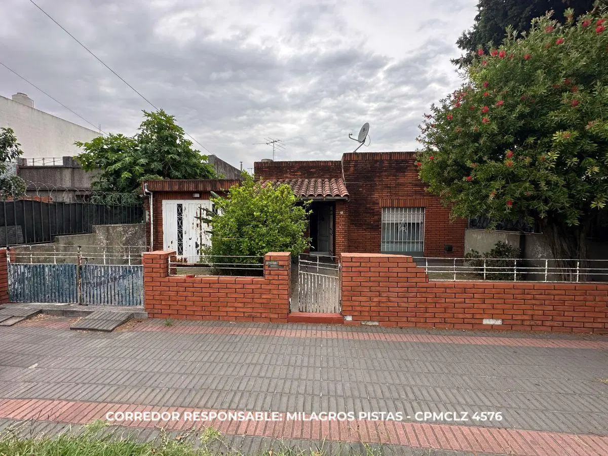 CASA EN VENTA A REFACCIONAR EN TEMPERLEY 125M2 | LOTE DE 300 M² | COCHERA CUBIERTA 5