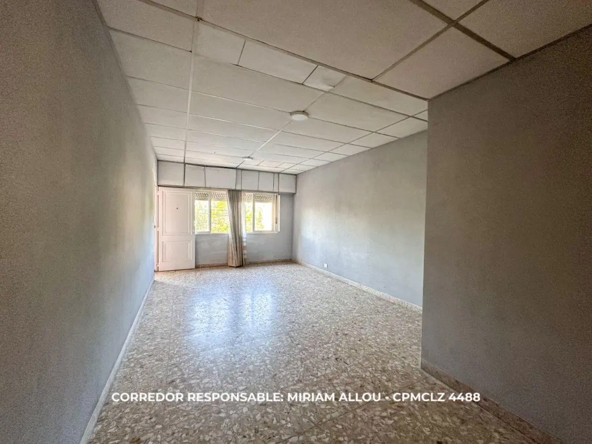 CASA DE 5 AMBIENTES EN VENTA EN BURZACO EN PRIMER PISO CON BALCÓN Y TERRAZA 4