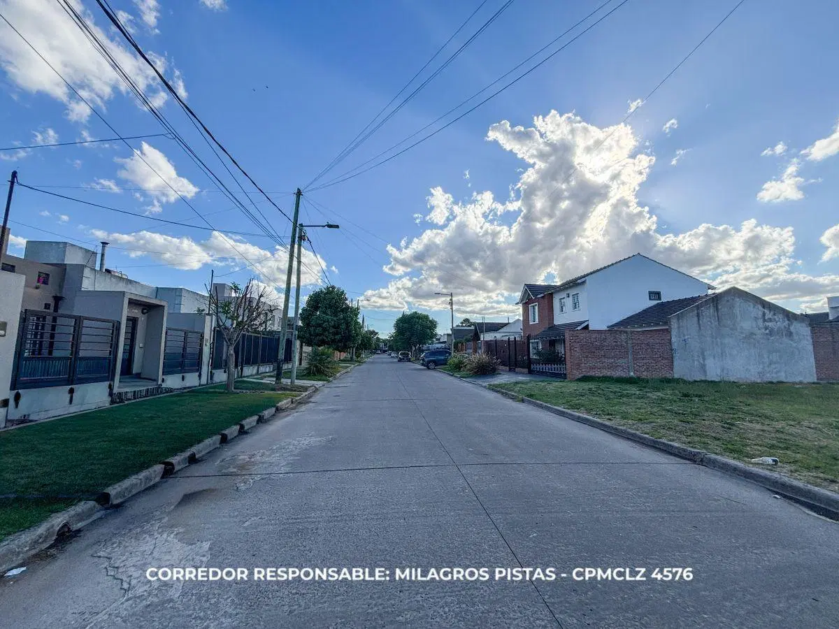 DÚPLEX 2 AMBIENTES EN VENTA | BURZACO 4