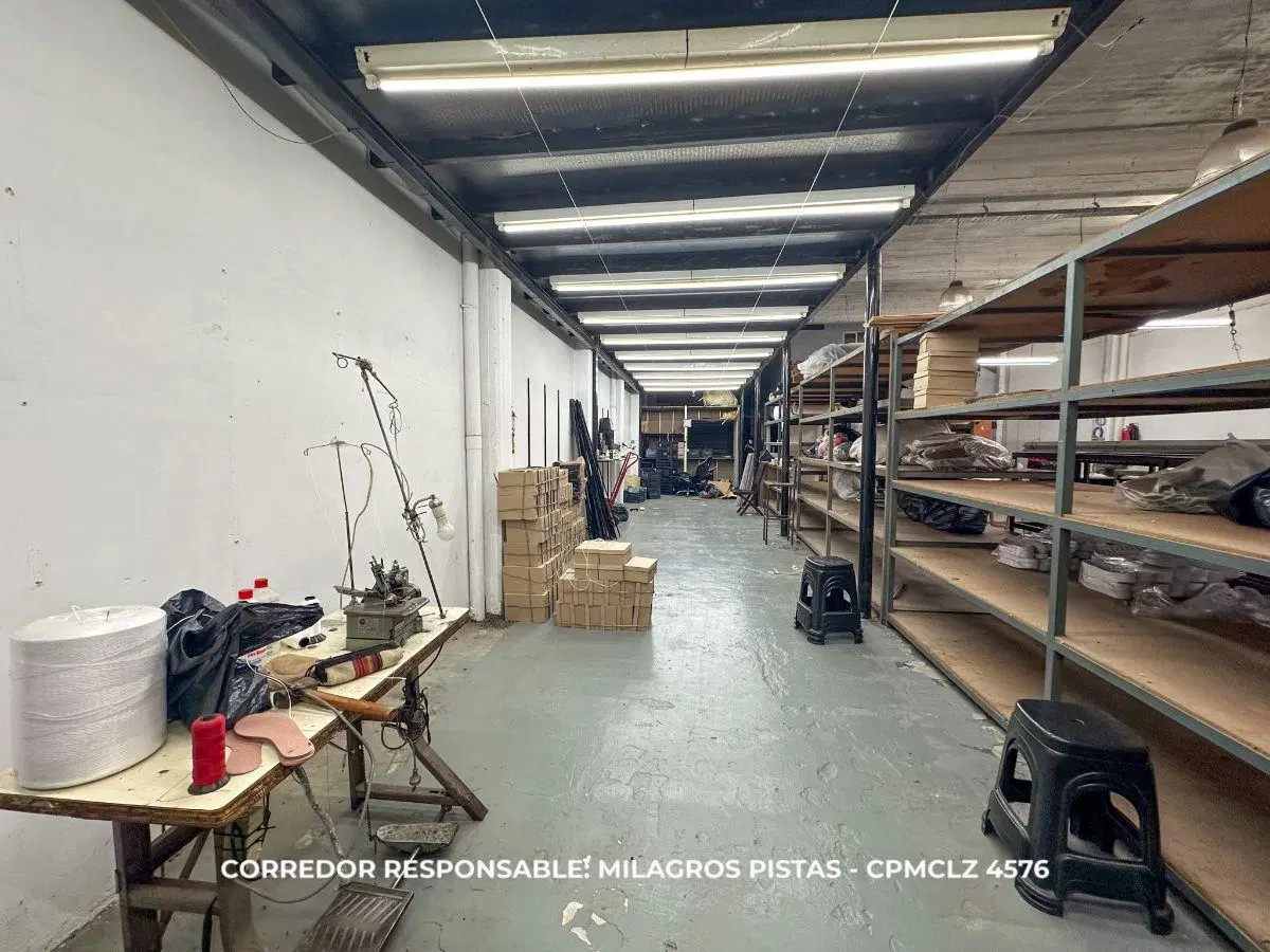 Venta de Galpón de 300m2 en Lomas de Zamora 3