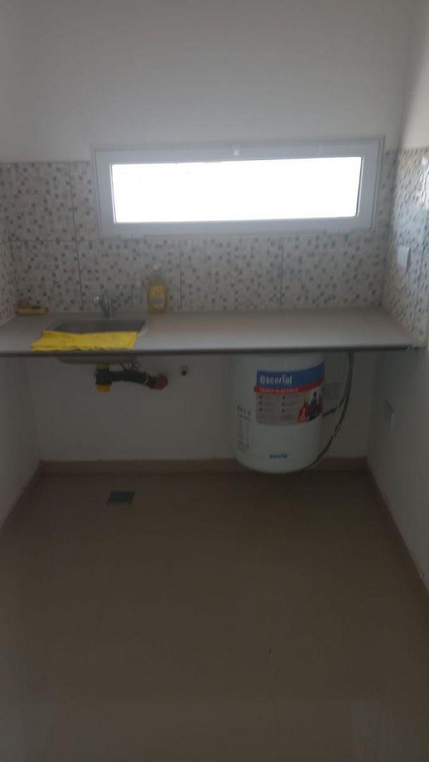 Foto de Base con Galpón 80m2 - 1 hectarea - Añelo, imagen 1