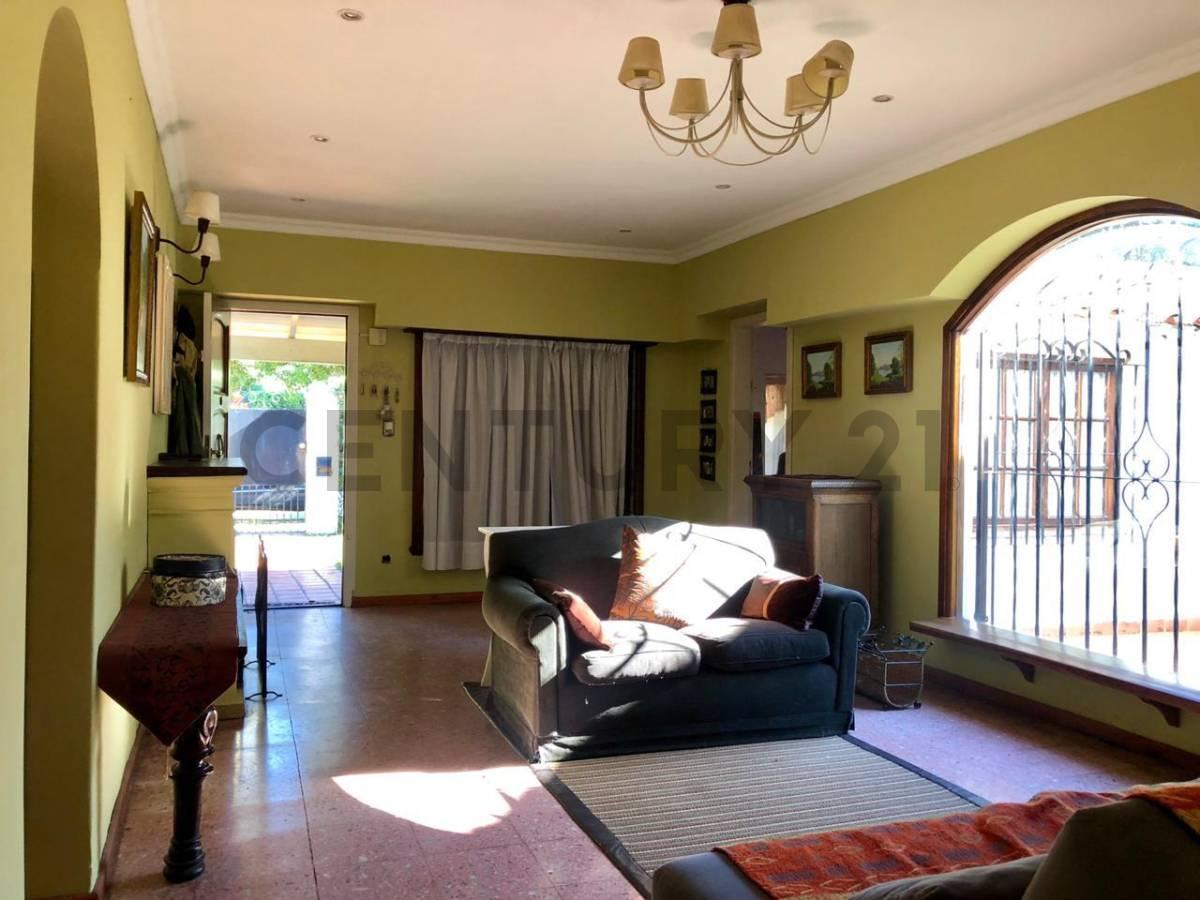 Foto de Casa de 3ambiente mas Escritorio parque piscina quincho, imagen 3