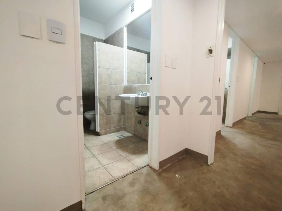 Foto de ALQUILER OFICINA CORPORATIVA 235 M2 PISO ENTERO EXCELENTE OPORTUNIDAD, imagen 4