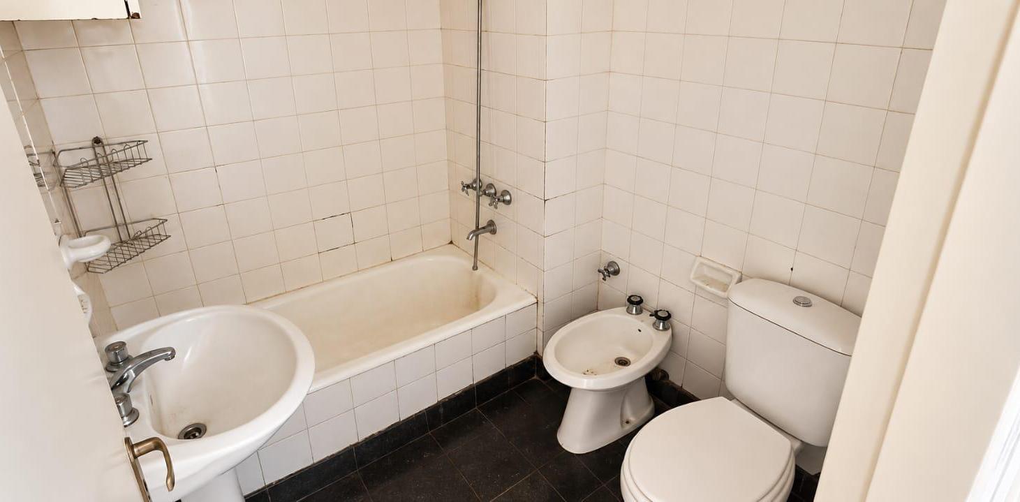 Foto de VENTA | 3 AMBIENTES CON BALCÓN CORRIDO COCHERA FIJA Y BAULERA, imagen 5