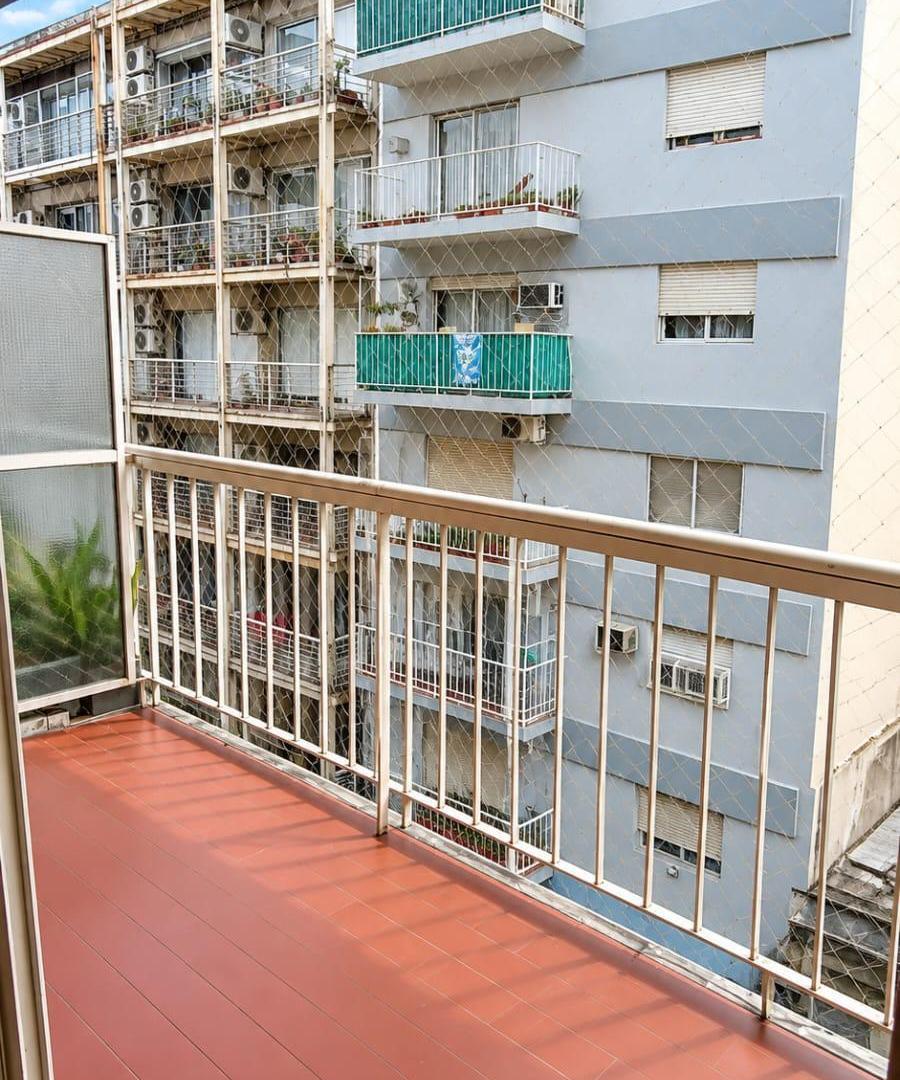 Foto de VENTA | 3 AMBIENTES CON BALCÓN CORRIDO COCHERA FIJA Y BAULERA, imagen 4