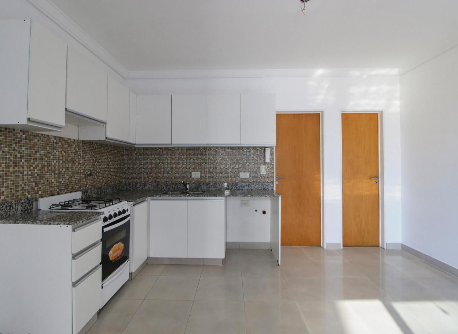Foto de Venta Departamento 2 ambientes con Cochera Lanús, imagen 1