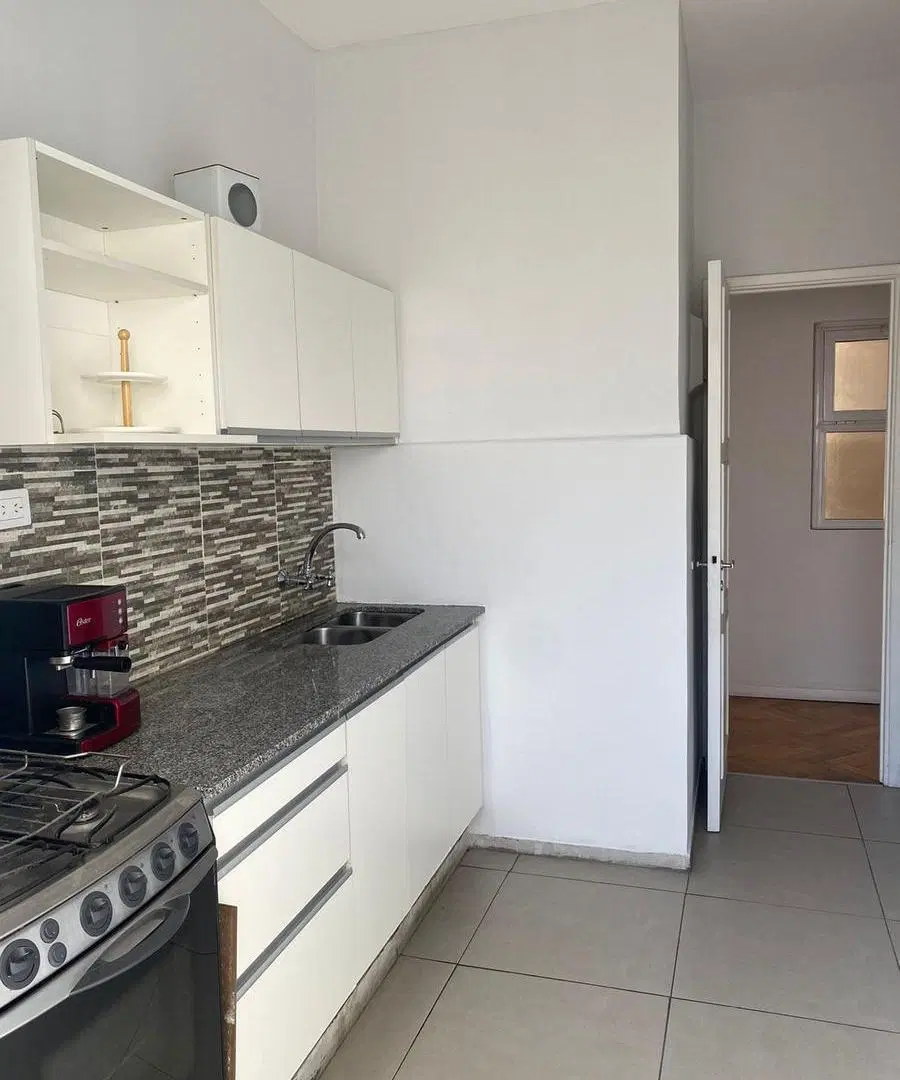 Departamento en venta 4 ambientes en Balvanera 2
