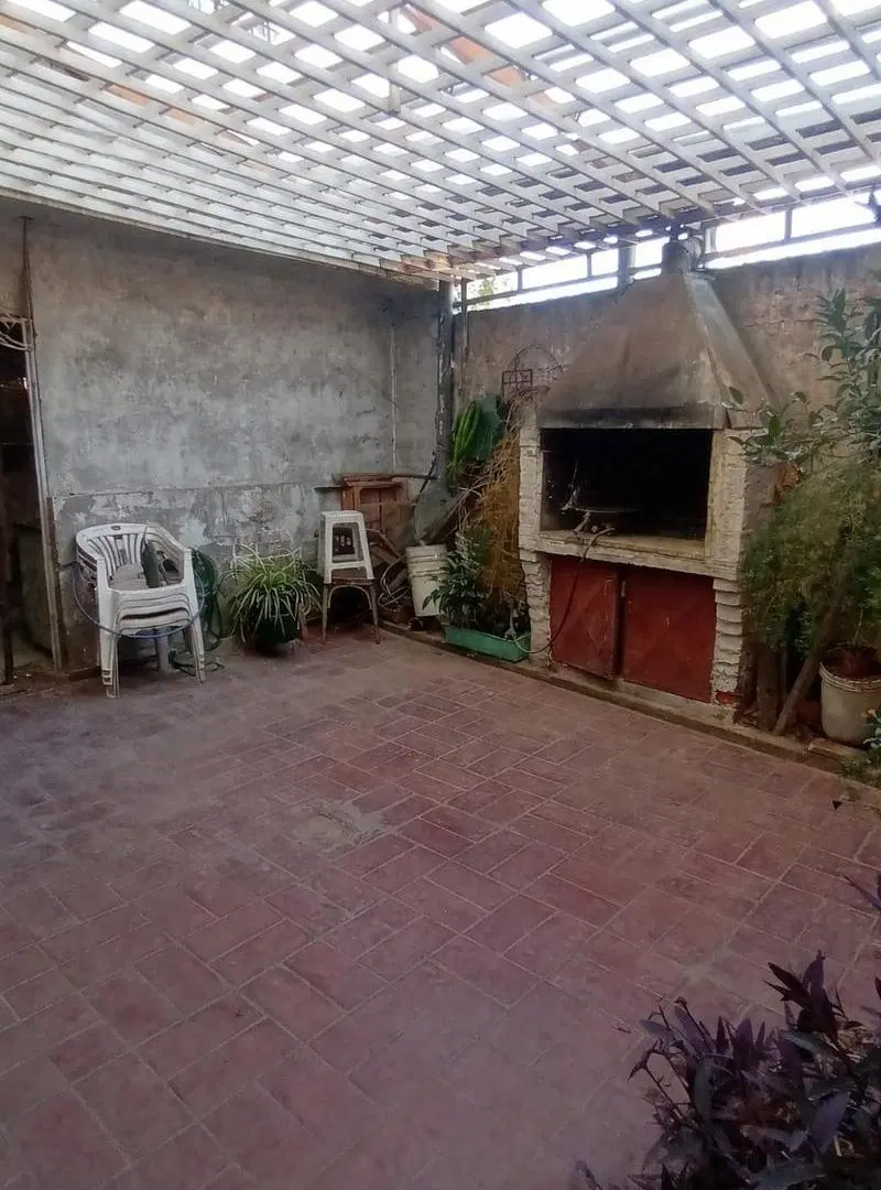 CASA + DPTO EN DORREGO,GLLEN. MENDOZA. 4
